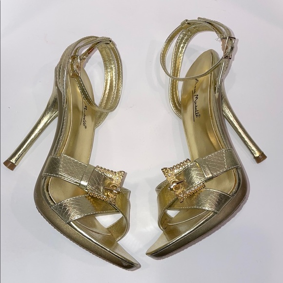 Anne Michelle Gold Heels with Stiletto Heels and Open Toe Design - Picture 2 of 12